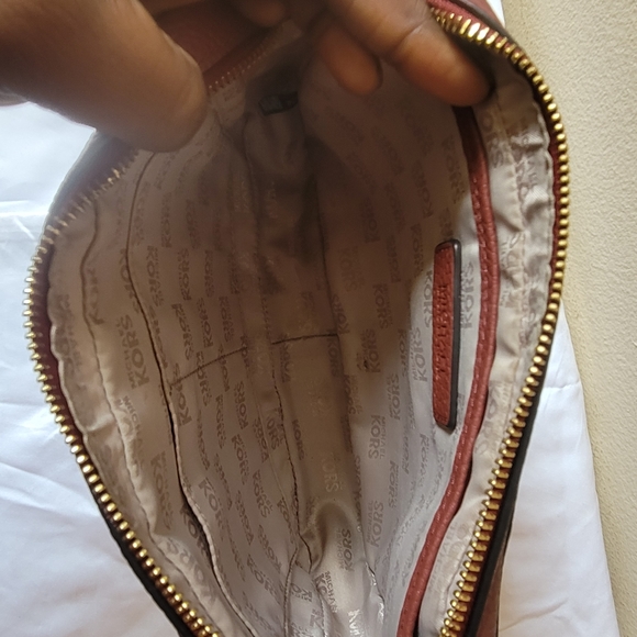 Michael Kors crossbody bag - Picture 12 of 16